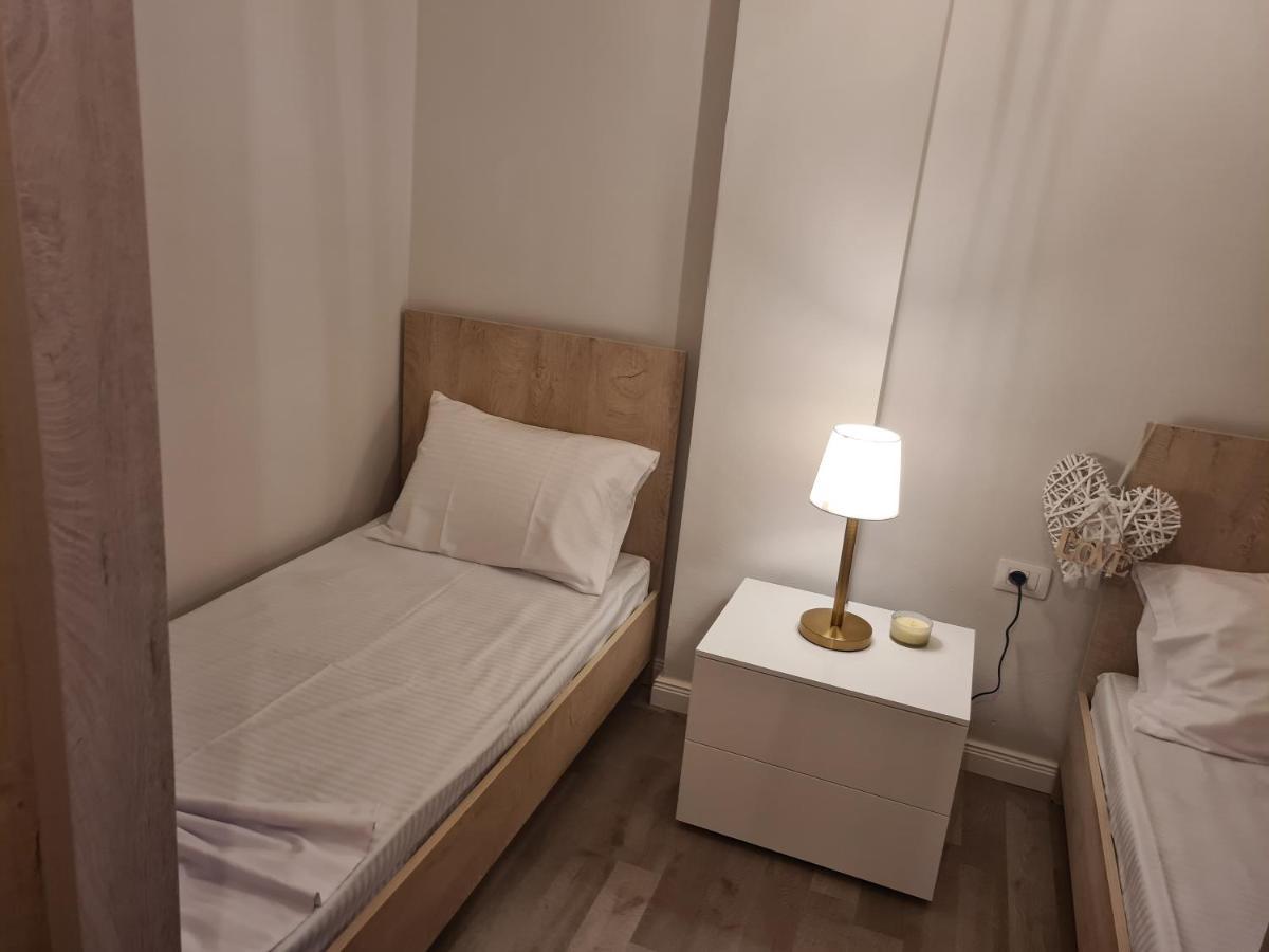 Old Beach Apartment Vlora 外观 照片